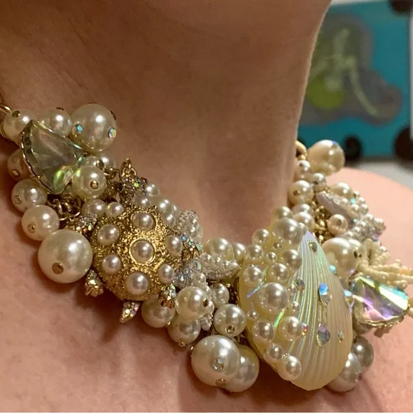 BETSEY JOHNSON Pearl Shell STATEMENT NECKLACE! AB Crystals Turtle Mermaid Gold - Picture 2 of 11